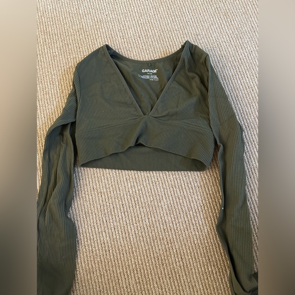 Garage cropped long sleeve